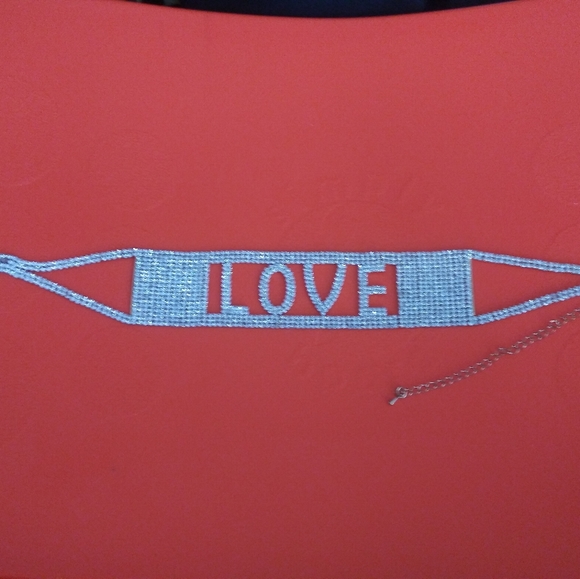 LOVE Chocker - Picture 2 of 8